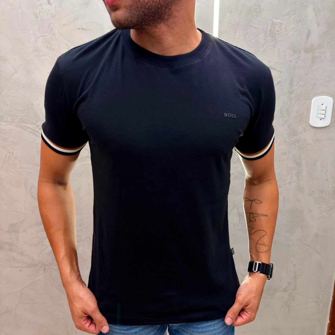 Camiseta Preto - Preto